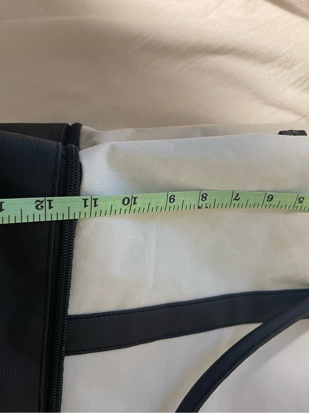 DSW White and Black Canvas Tote / weekender Bag with Shoulder Straps